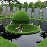 Episode 2: The 2011 Hampton Court Flower Show